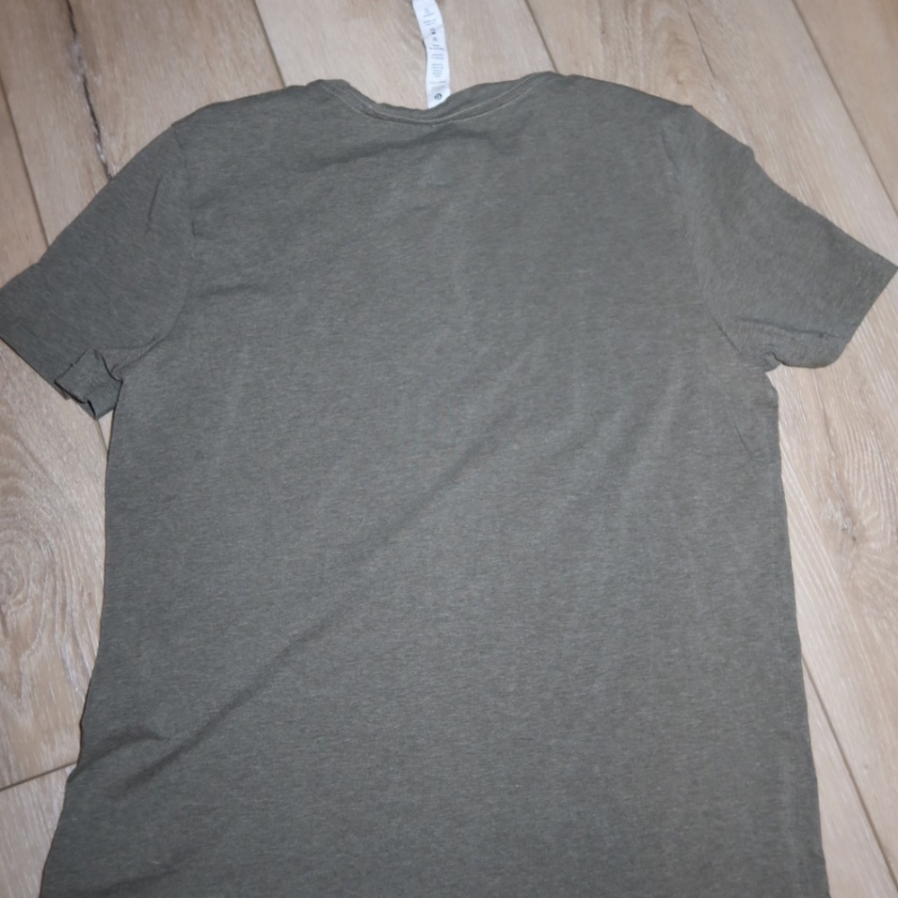 Lululemon olive shirt size 2 - Picture 2 of 3